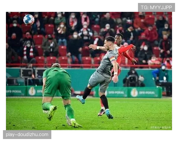 圣保利定位球得分占比高达四成 防反阵型应对保级战